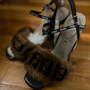 Fendi Black and Brown Fur Strap Sandals Size 37